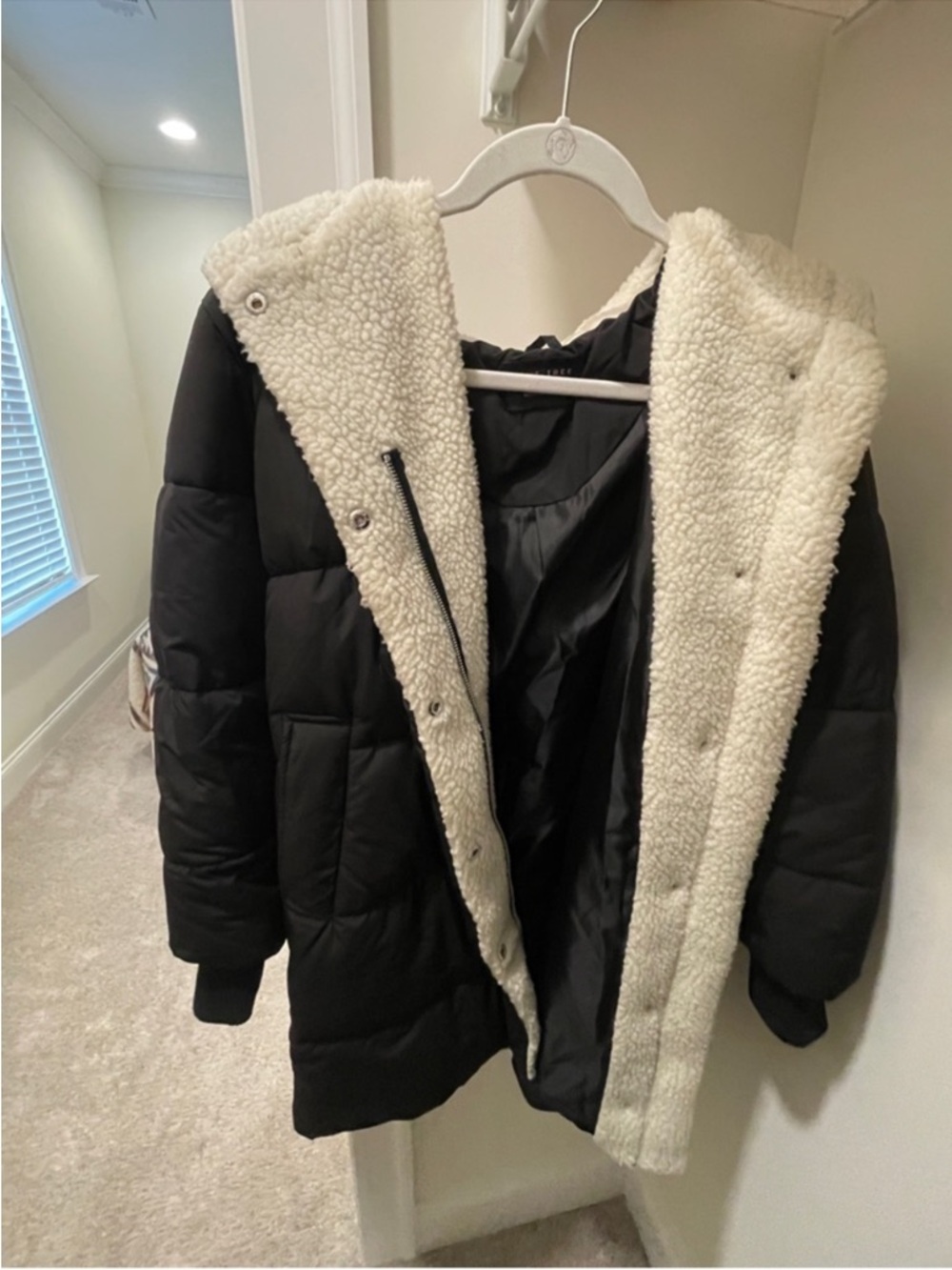 Black Coat Sherpa Lining - Picture 2 of 3